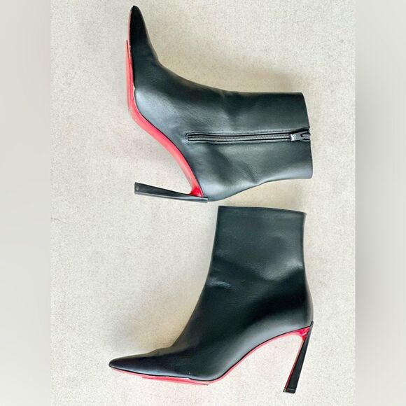 Christian Louboutin Condora Leather Pointed Toe Heels Black Ankle Booties EU40.5 - Picture 11 of 13